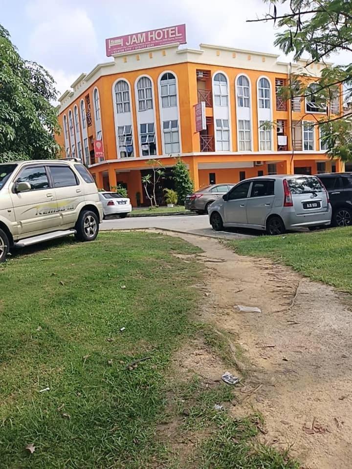Jam Hotel Kota Warisan Sepang @ Erl Salak Tinggi, Klia 1-2 & F1 ภายนอก รูปภาพ