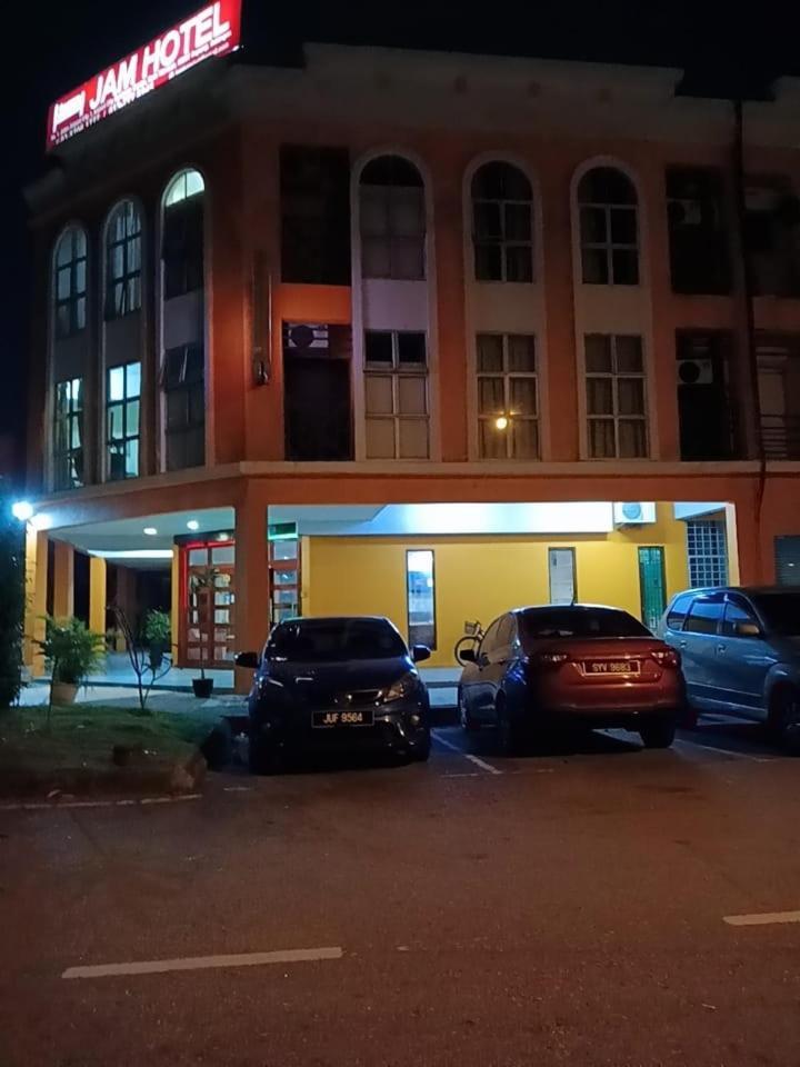 Jam Hotel Kota Warisan Sepang @ Erl Salak Tinggi, Klia 1-2 & F1 ภายนอก รูปภาพ
