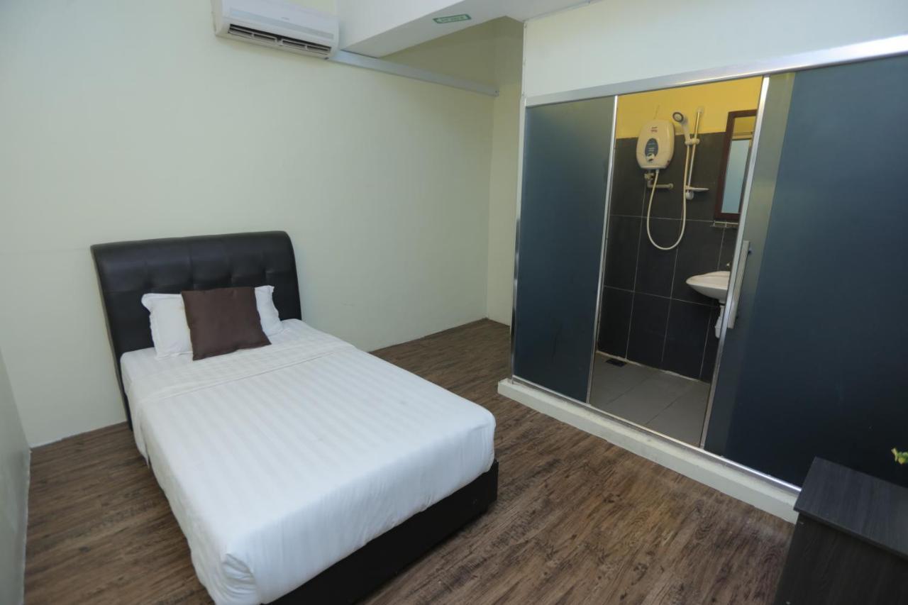 Jam Hotel Kota Warisan Sepang @ Erl Salak Tinggi, Klia 1-2 & F1 ภายนอก รูปภาพ