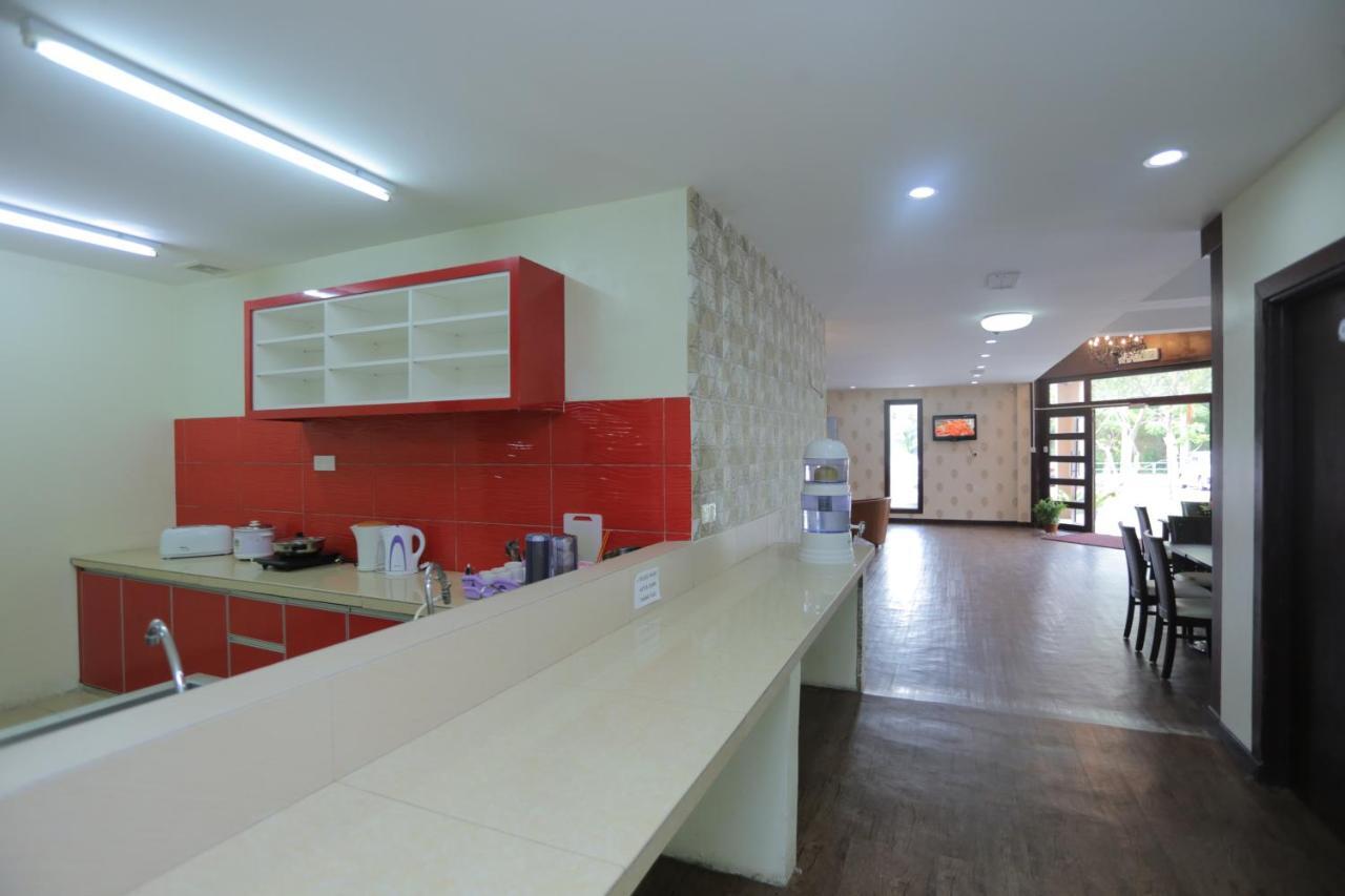 Jam Hotel Kota Warisan Sepang @ Erl Salak Tinggi, Klia 1-2 & F1 ภายนอก รูปภาพ